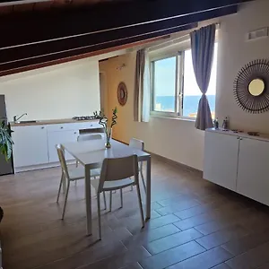  Appartamento Attico Vista Mare