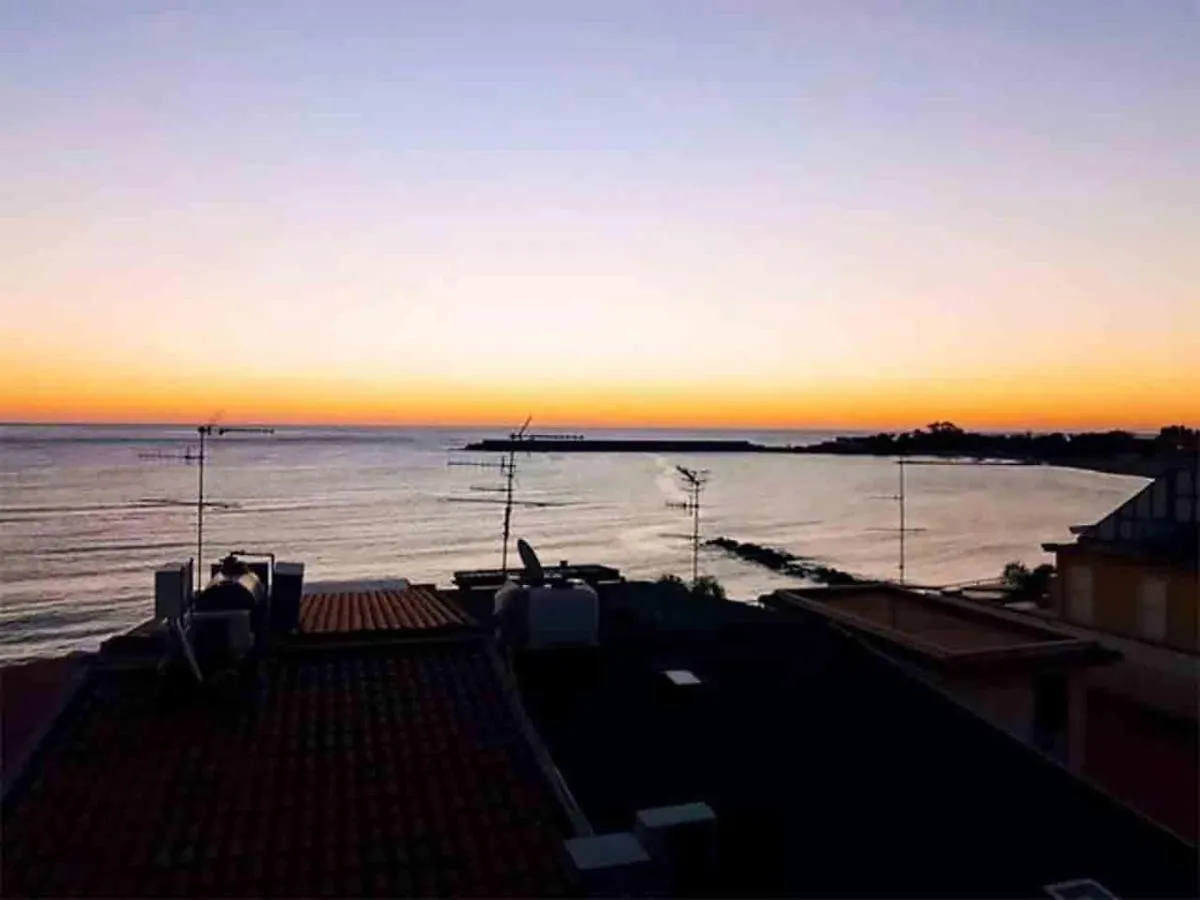 Naxos 101 Apartment A Due Passi Dal Mare Giardini Naxos 0*,  Italia